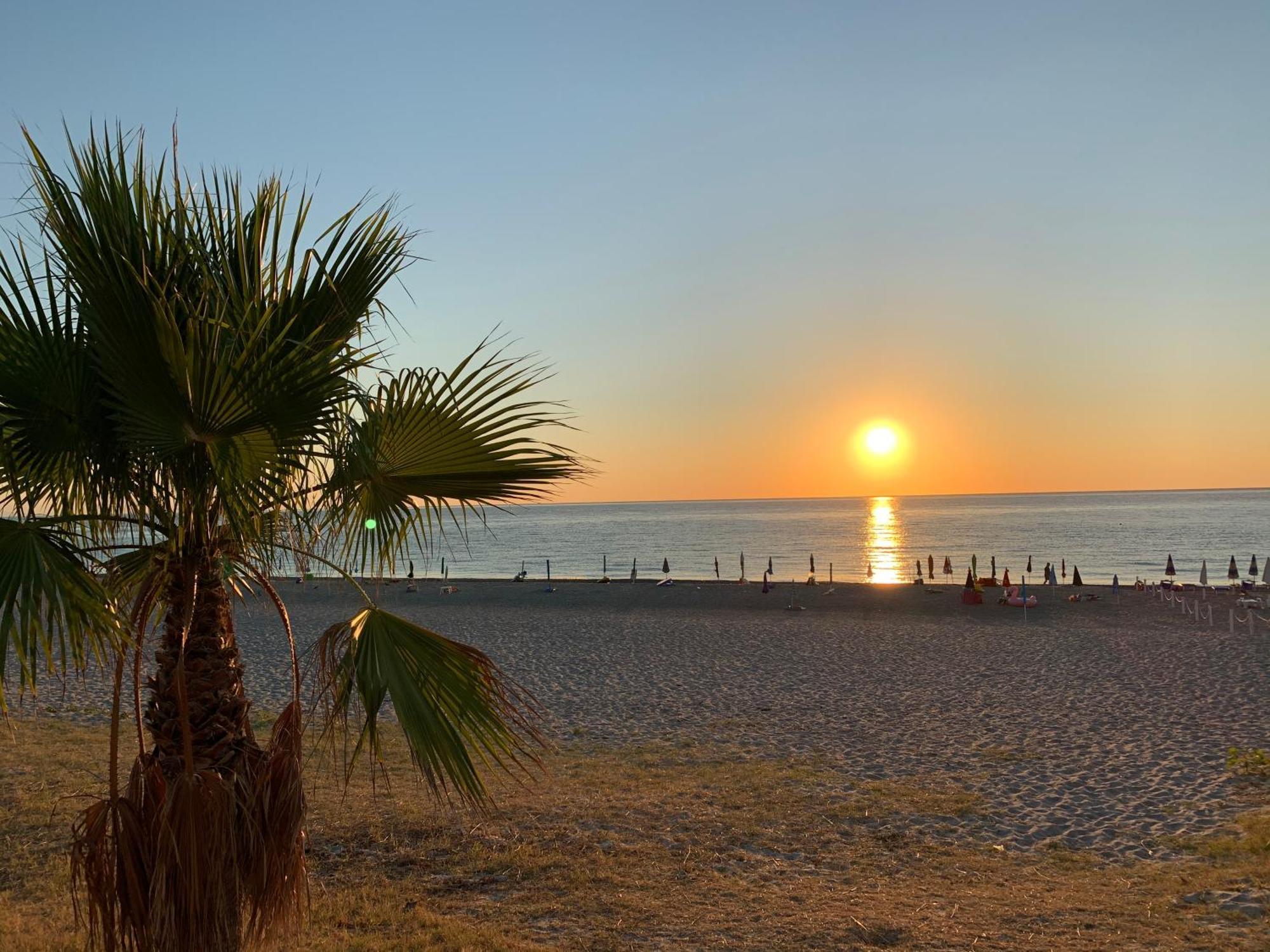 Alba Radiosa Apartment Santa Caterina Dello Ionio Marina ภายนอก รูปภาพ